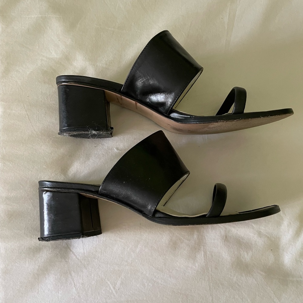 Guess Wedge Slides - Picture 2 of 4